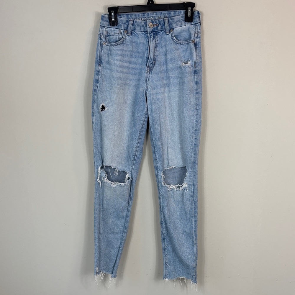 American Eagle Distressed Curvy Mom Light Blue Women's Jeans size 0